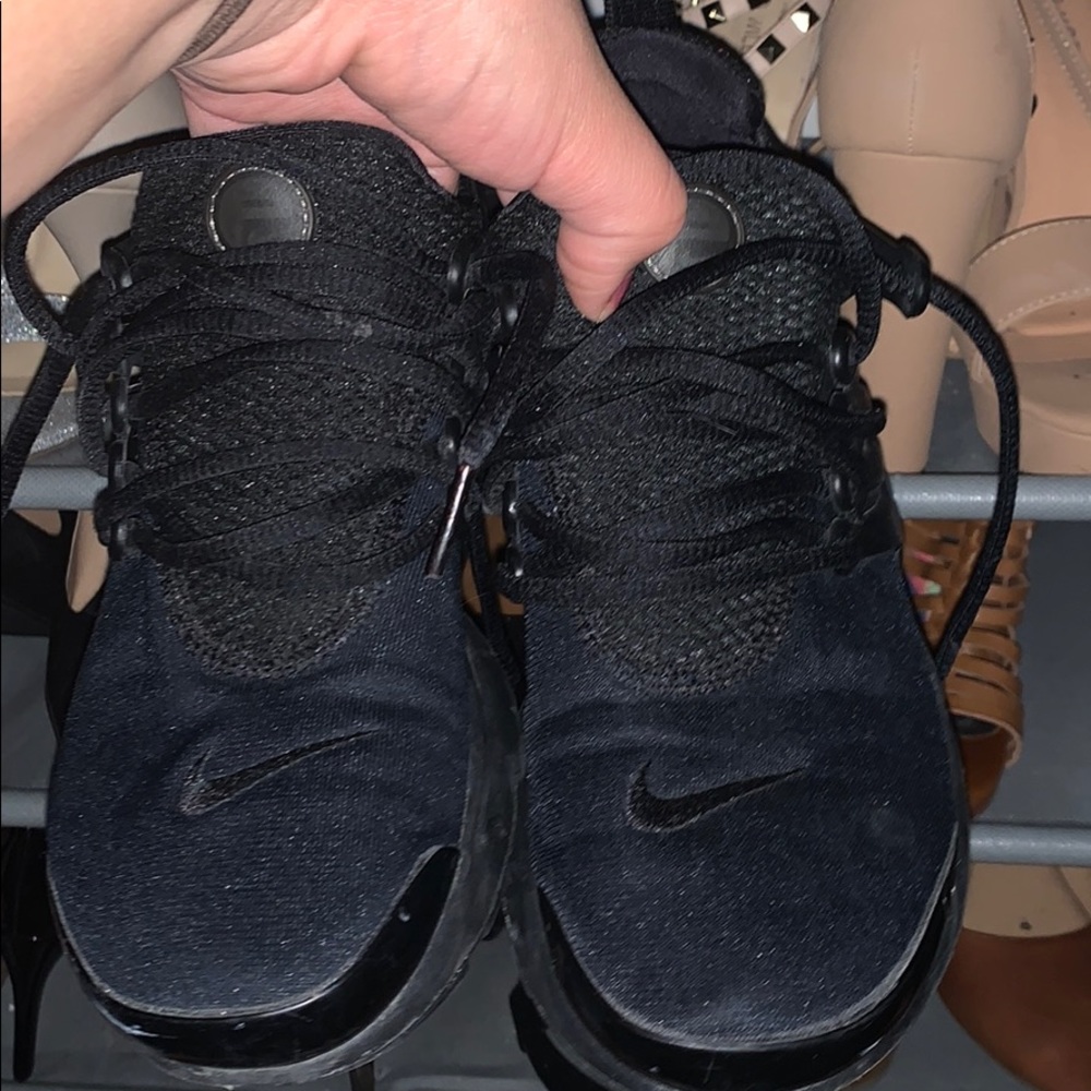 Black Nike Prestos